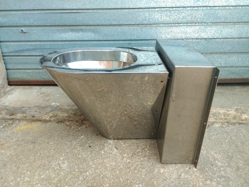 inodoro baño hosteleria carcel inox 40.5-44x36-42x51-66 1u